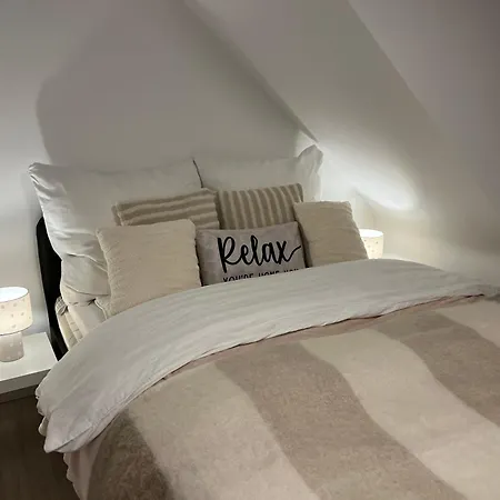 Goldheidis Apartment Dusseldorf